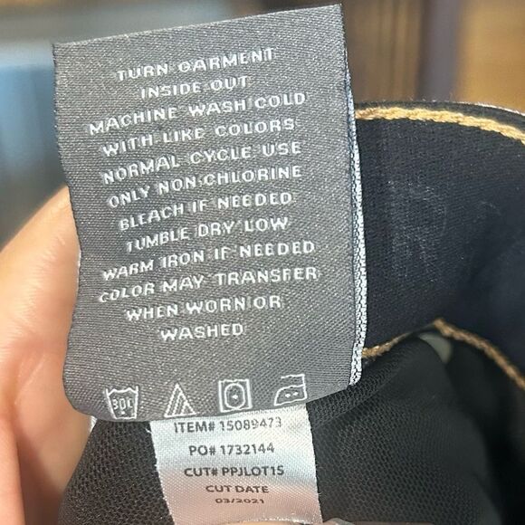 Torrid Light Wash 5 front Button Bombshell Skinny Jeans, size 24 SHORT - Picture 9 of 9